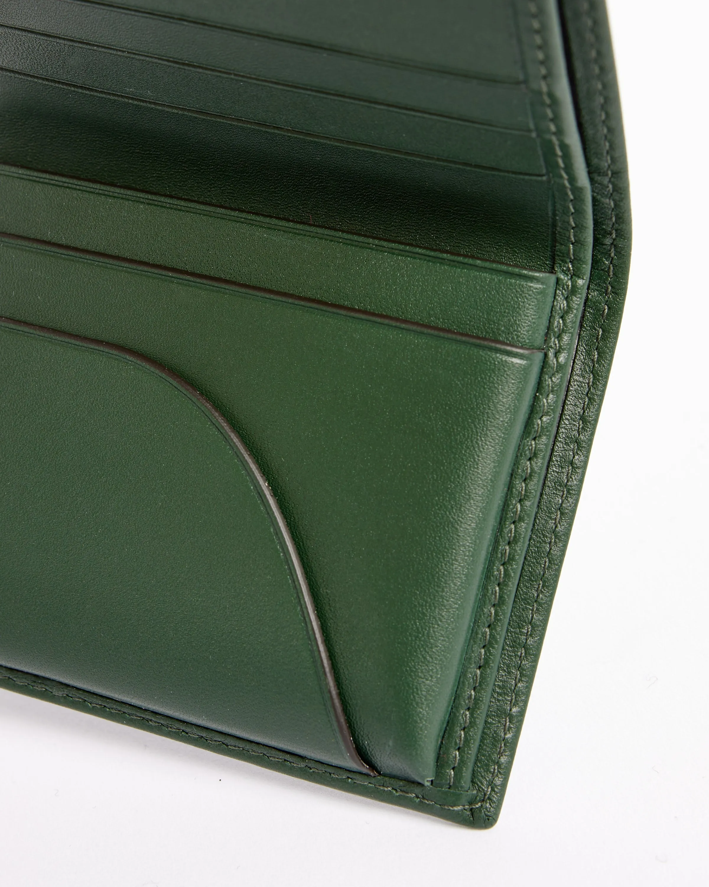 Classic Bifold Wallet in Bottle Green