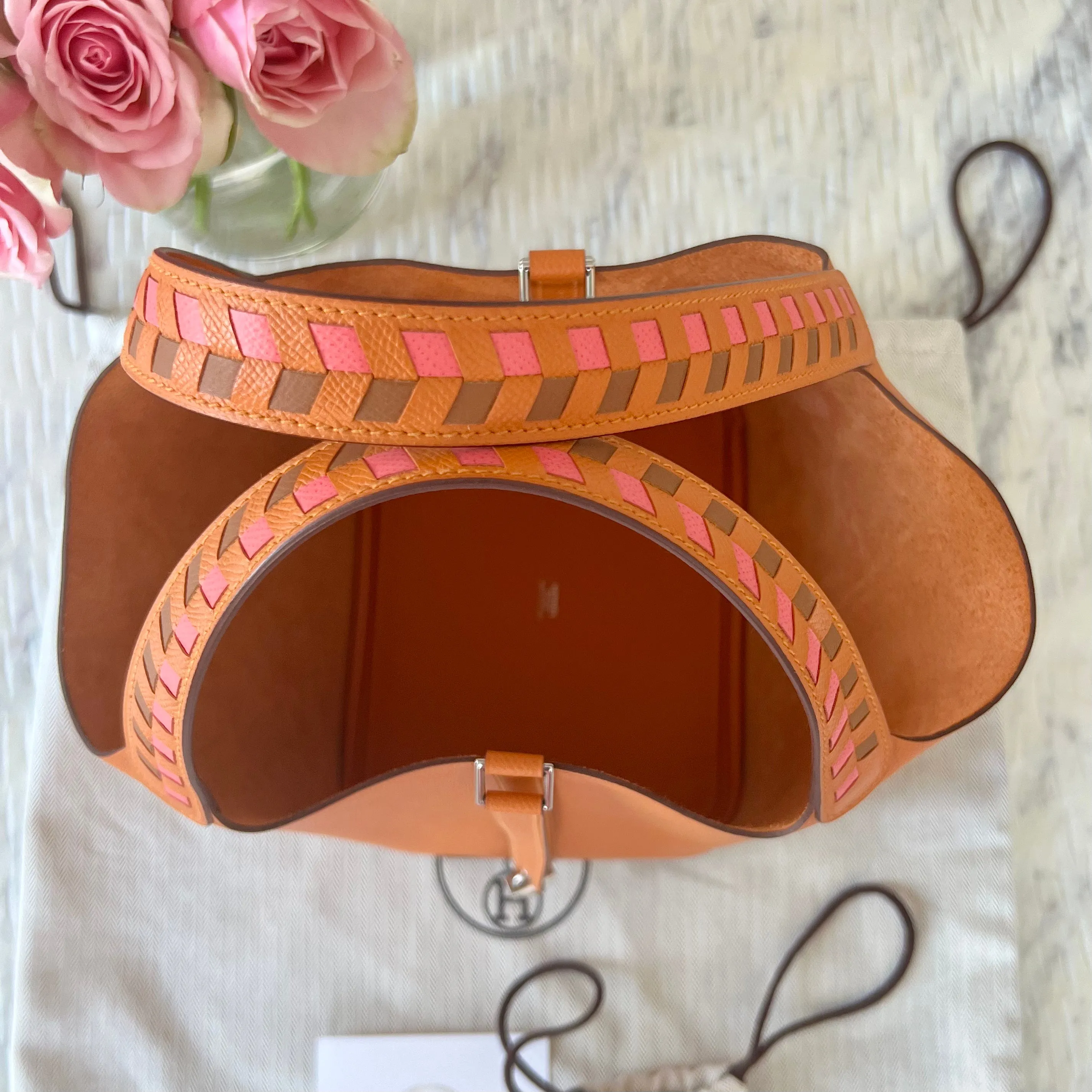 HERMES Orange Epsom Leather Tressage De Cuir Picotin Lock 22 Bag