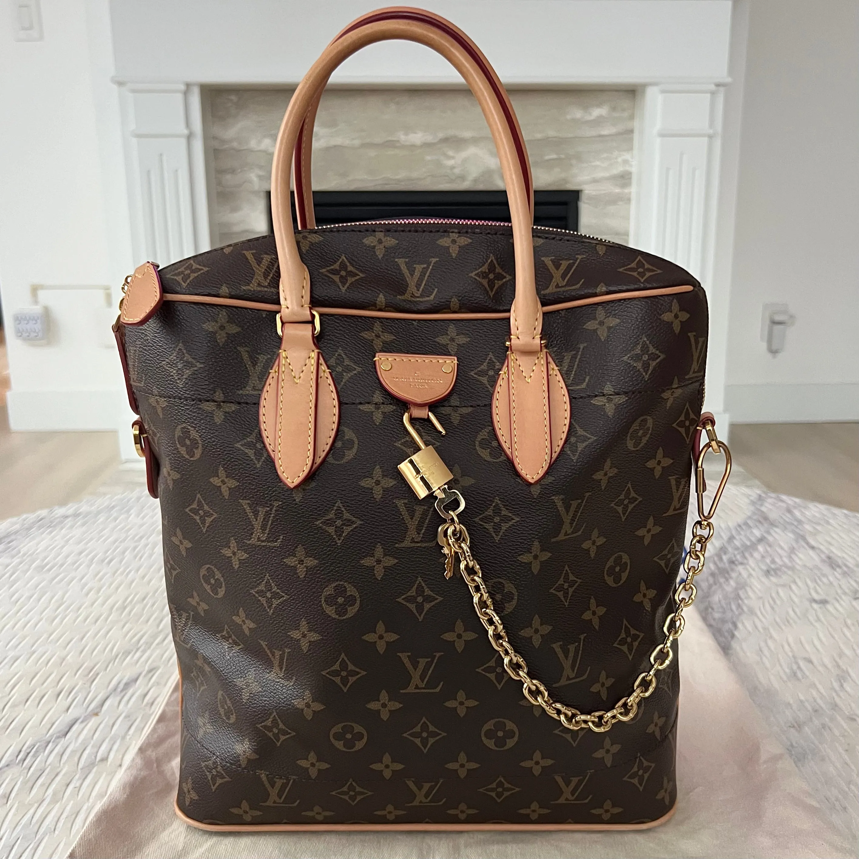 Louis Vuitton Carry All Bag