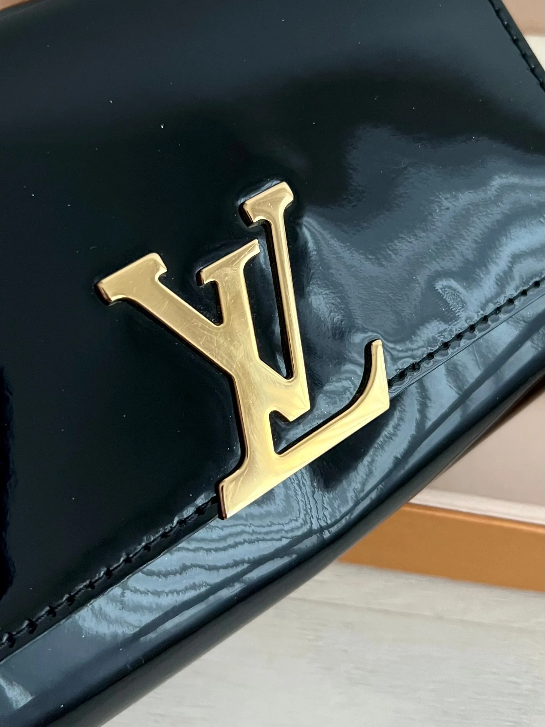 Louis Vuitton Chain Louise Bag