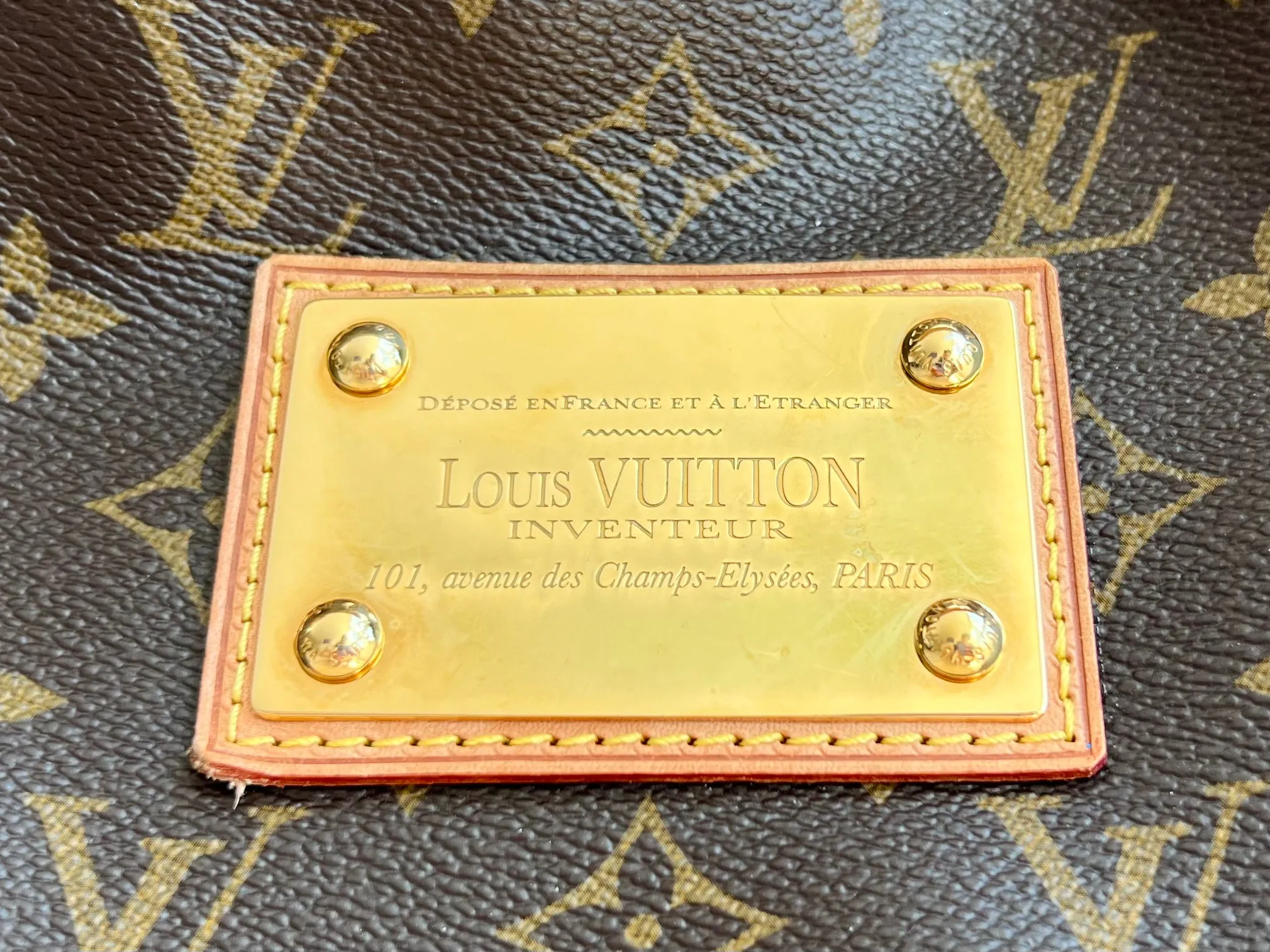 Louis Vuitton Galleria Bag