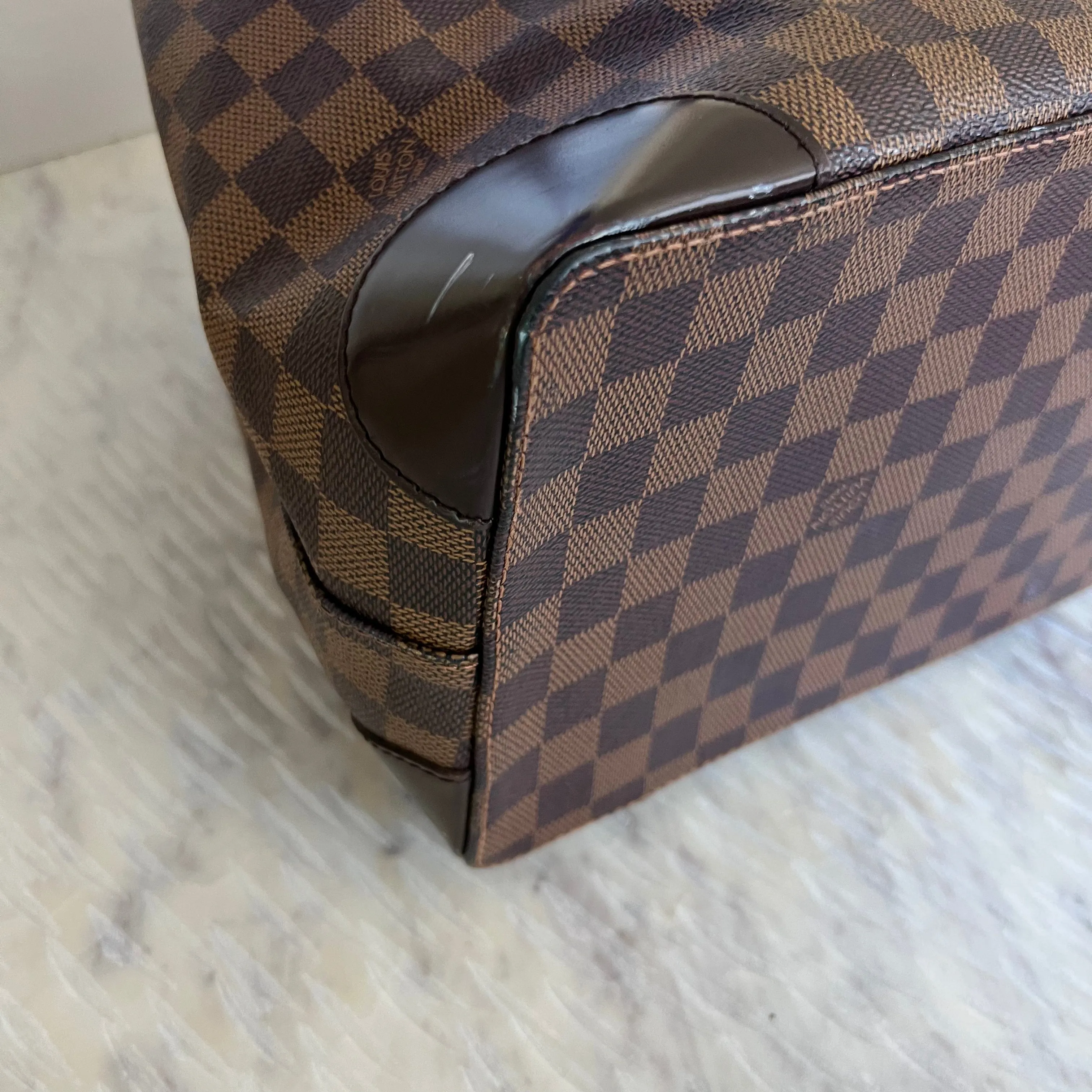 Louis Vuitton Hampstead MM Bag