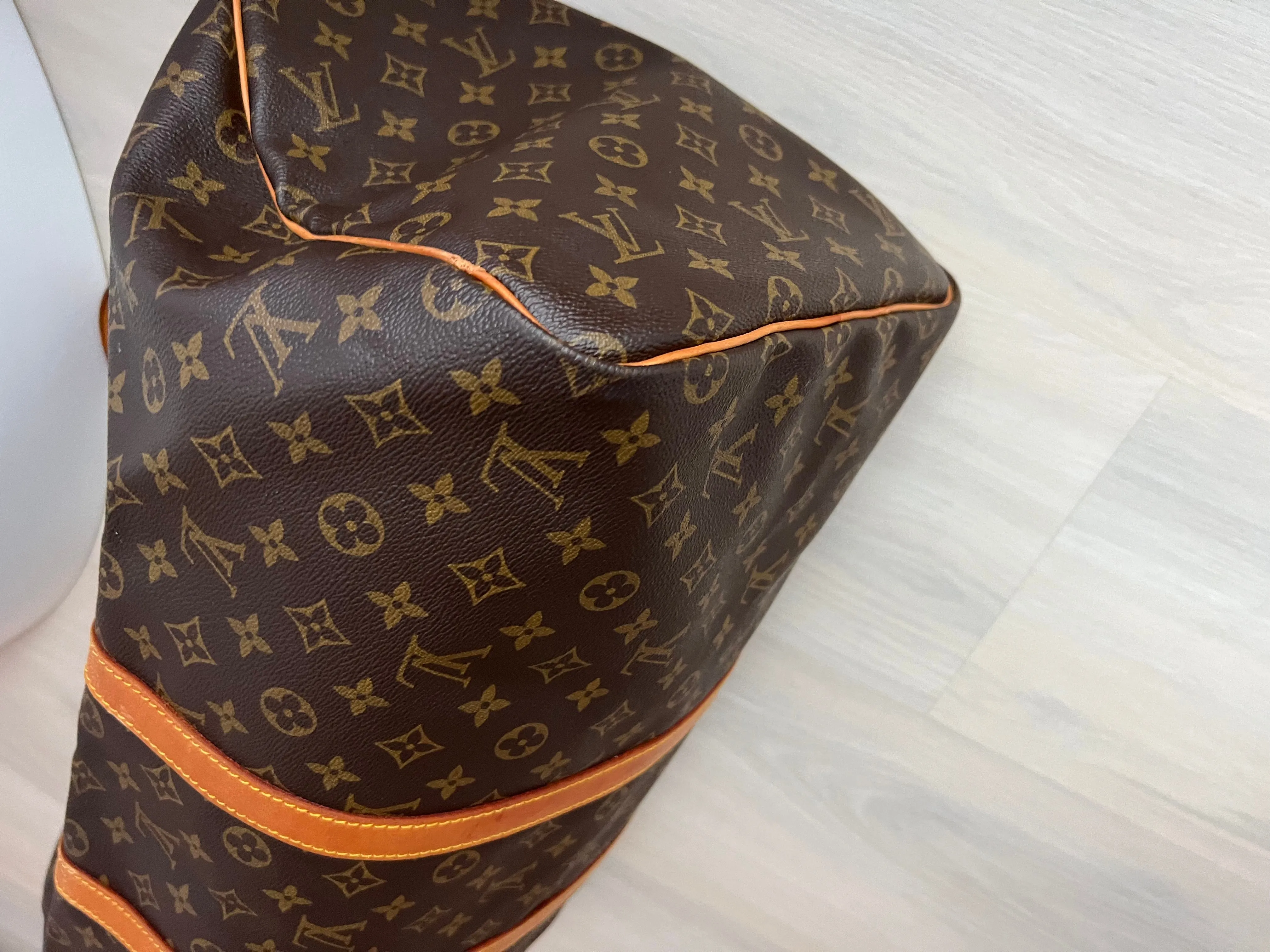 Louis Vuitton Keepall 55 Bag