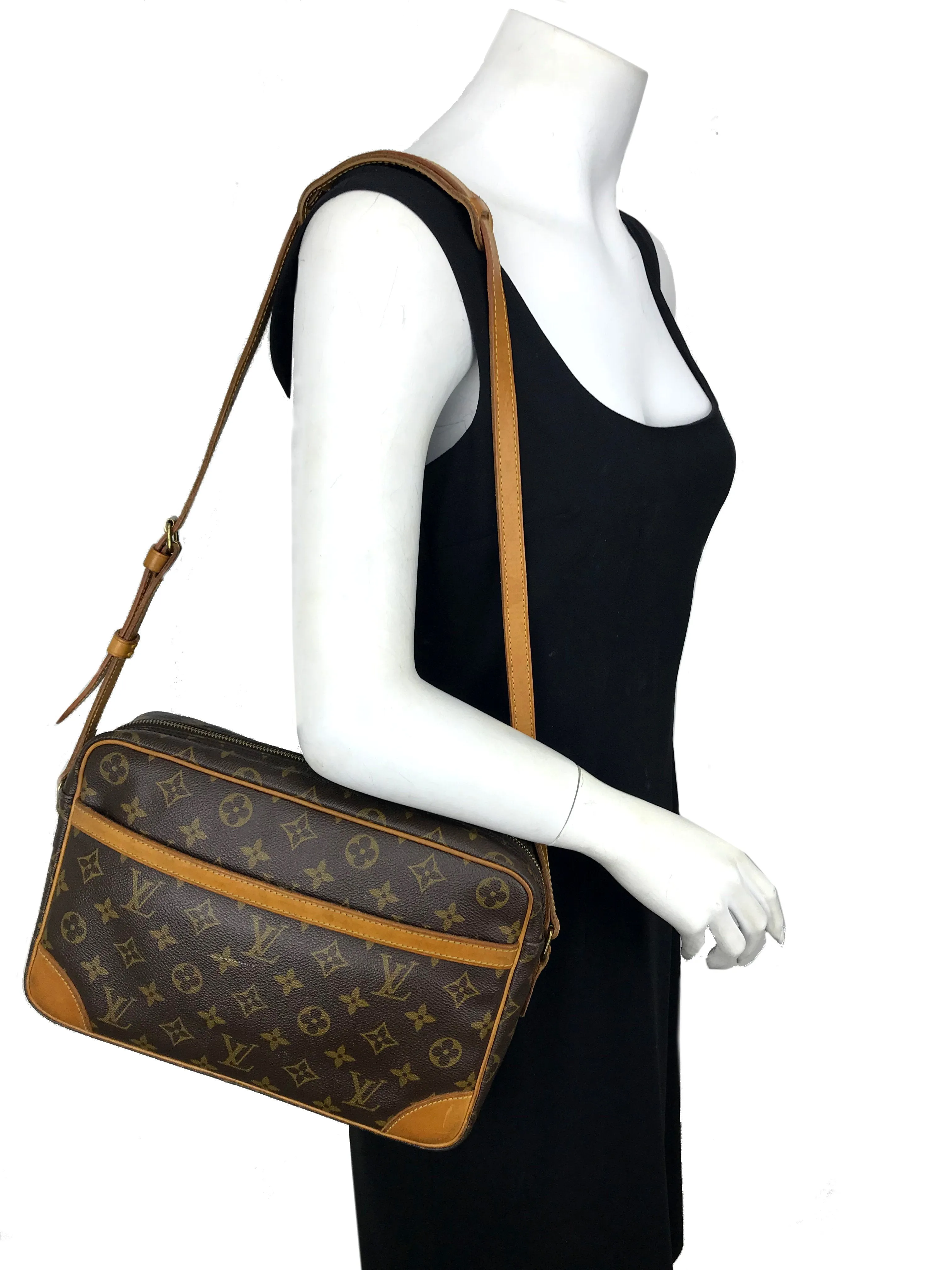 Louis Vuitton Monogram Canvas Trocadero 30 Bag