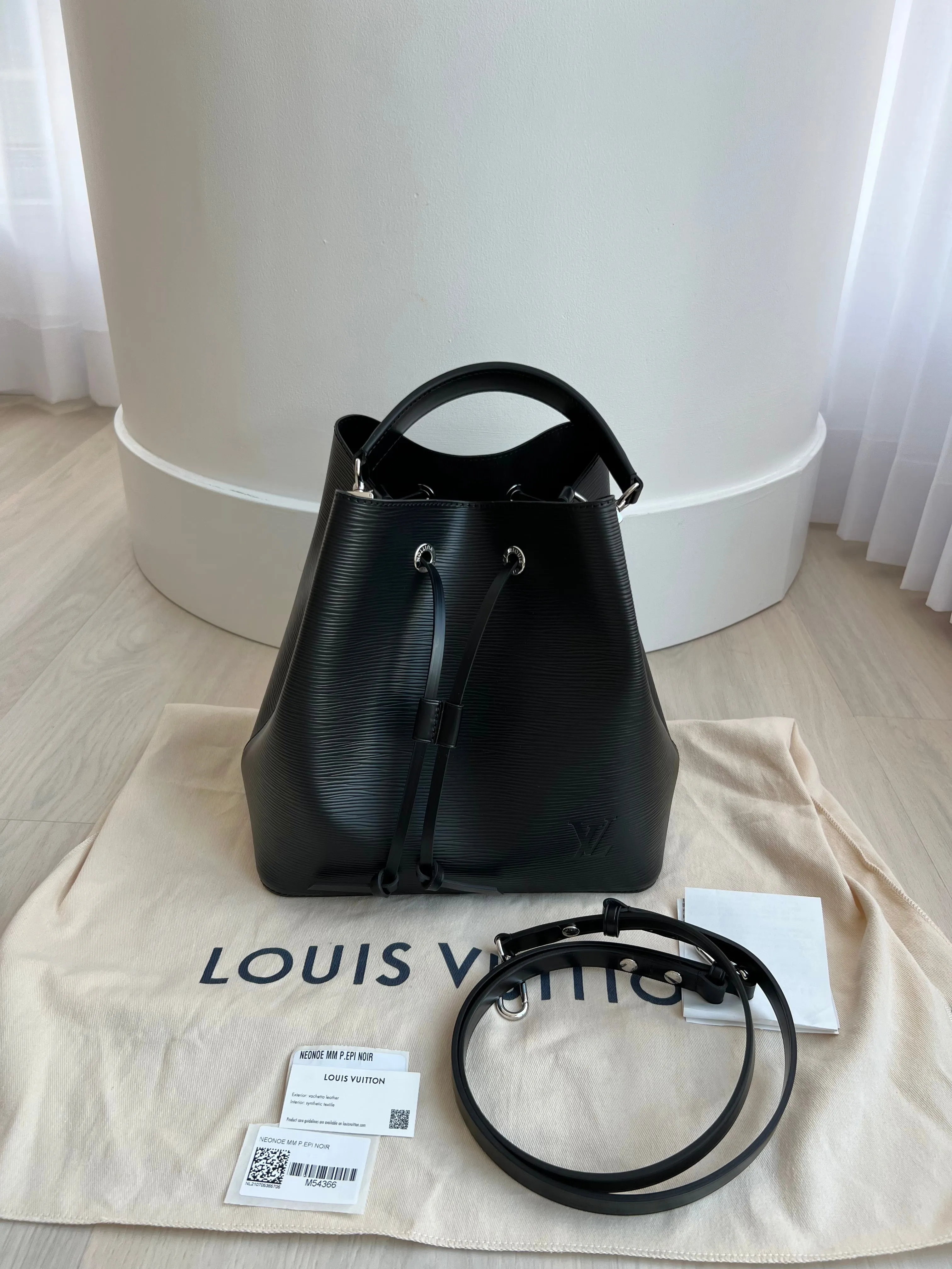 Louis Vuitton Neo Noe Bag