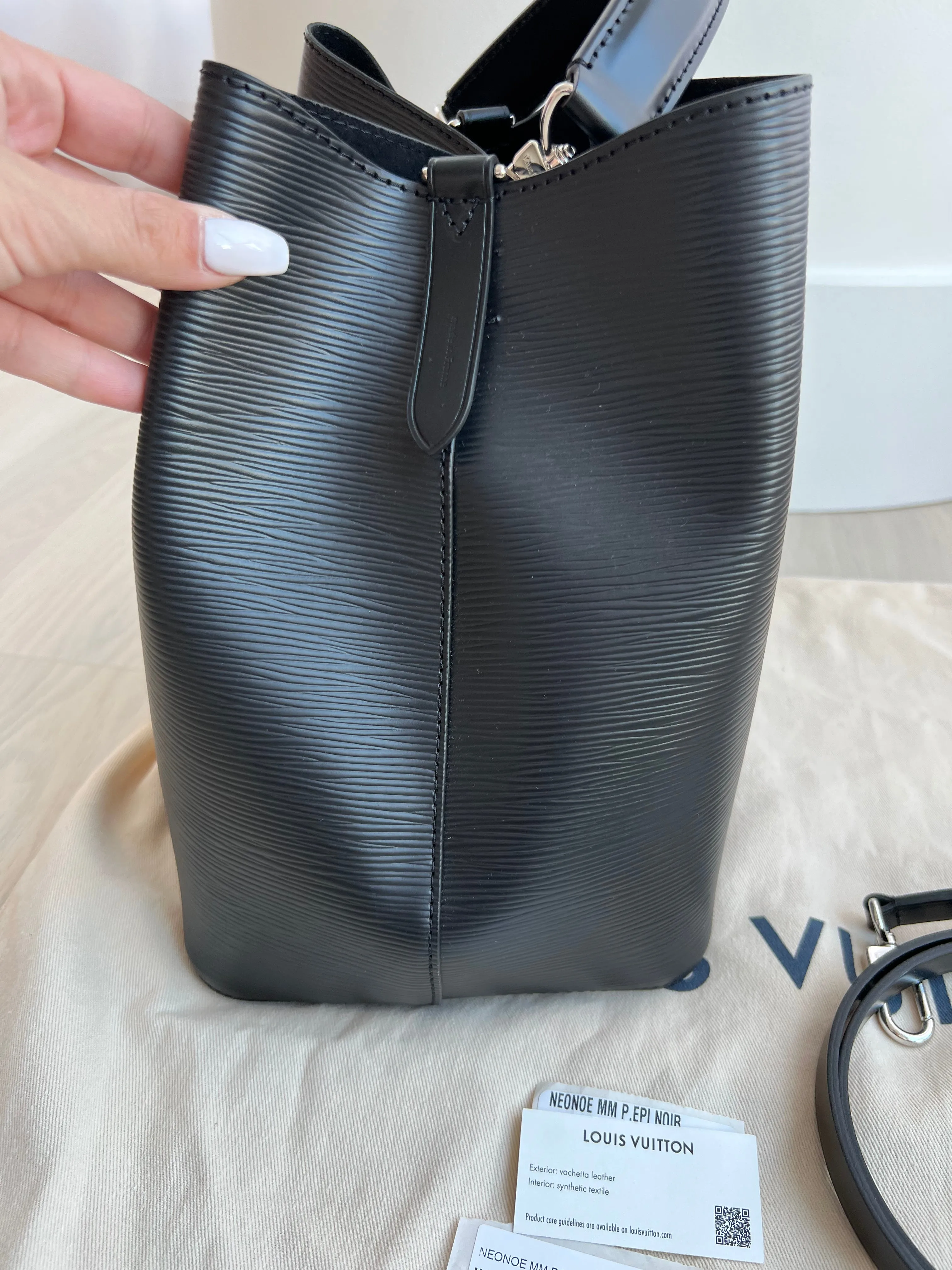 Louis Vuitton Neo Noe Bag