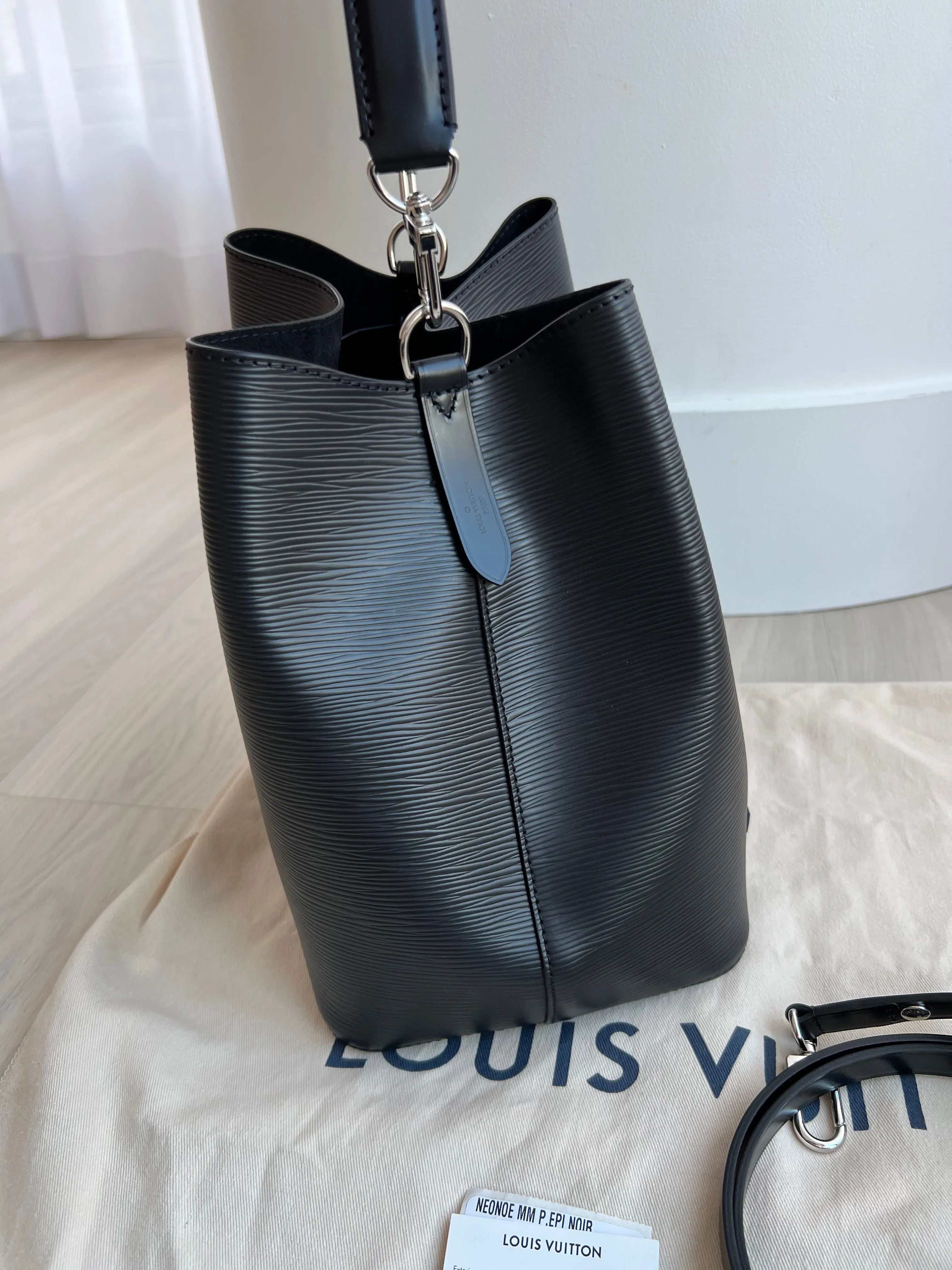 Louis Vuitton Neo Noe Bag