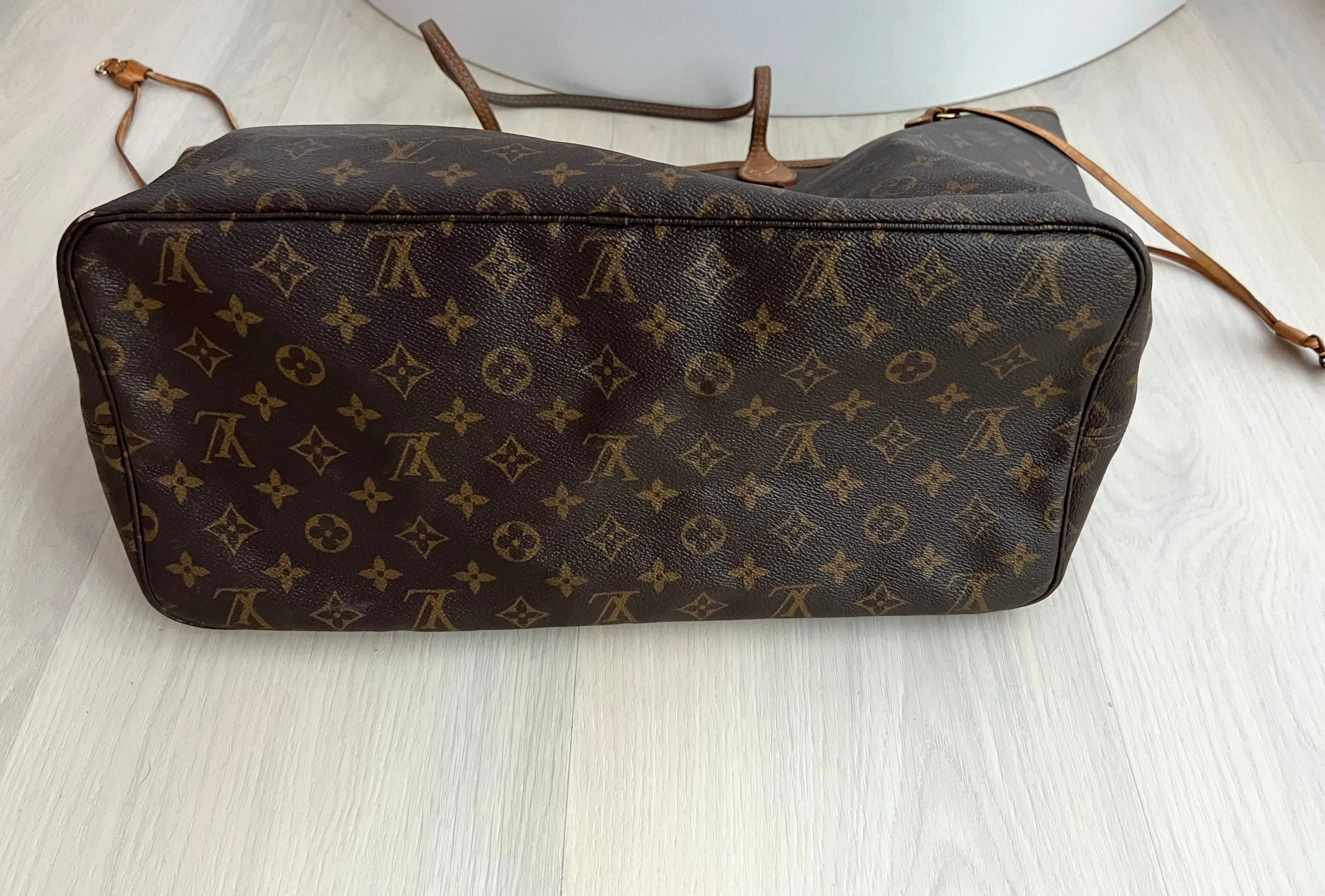 Louis Vuitton Neverfull bag