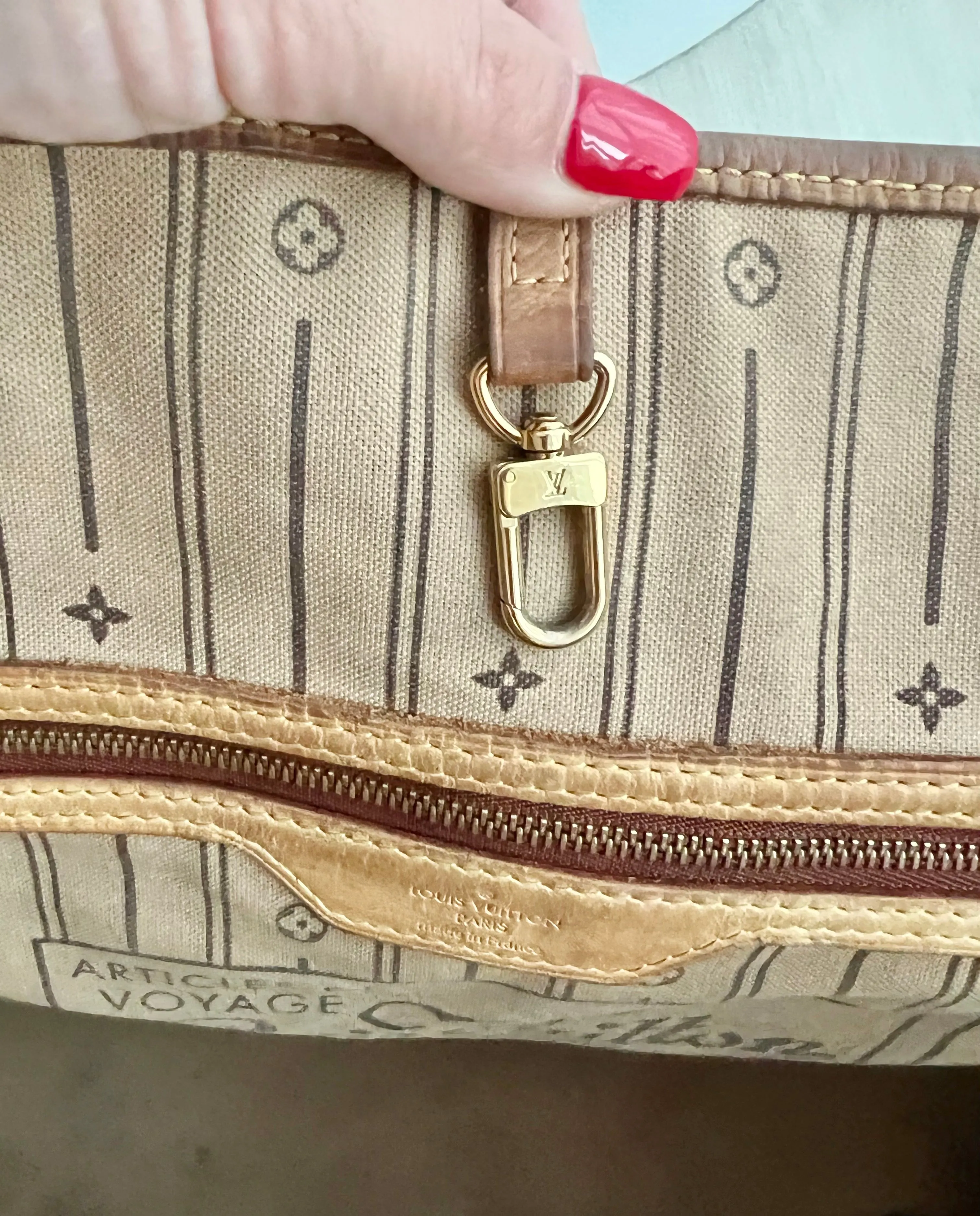 Louis Vuitton Neverfull bag