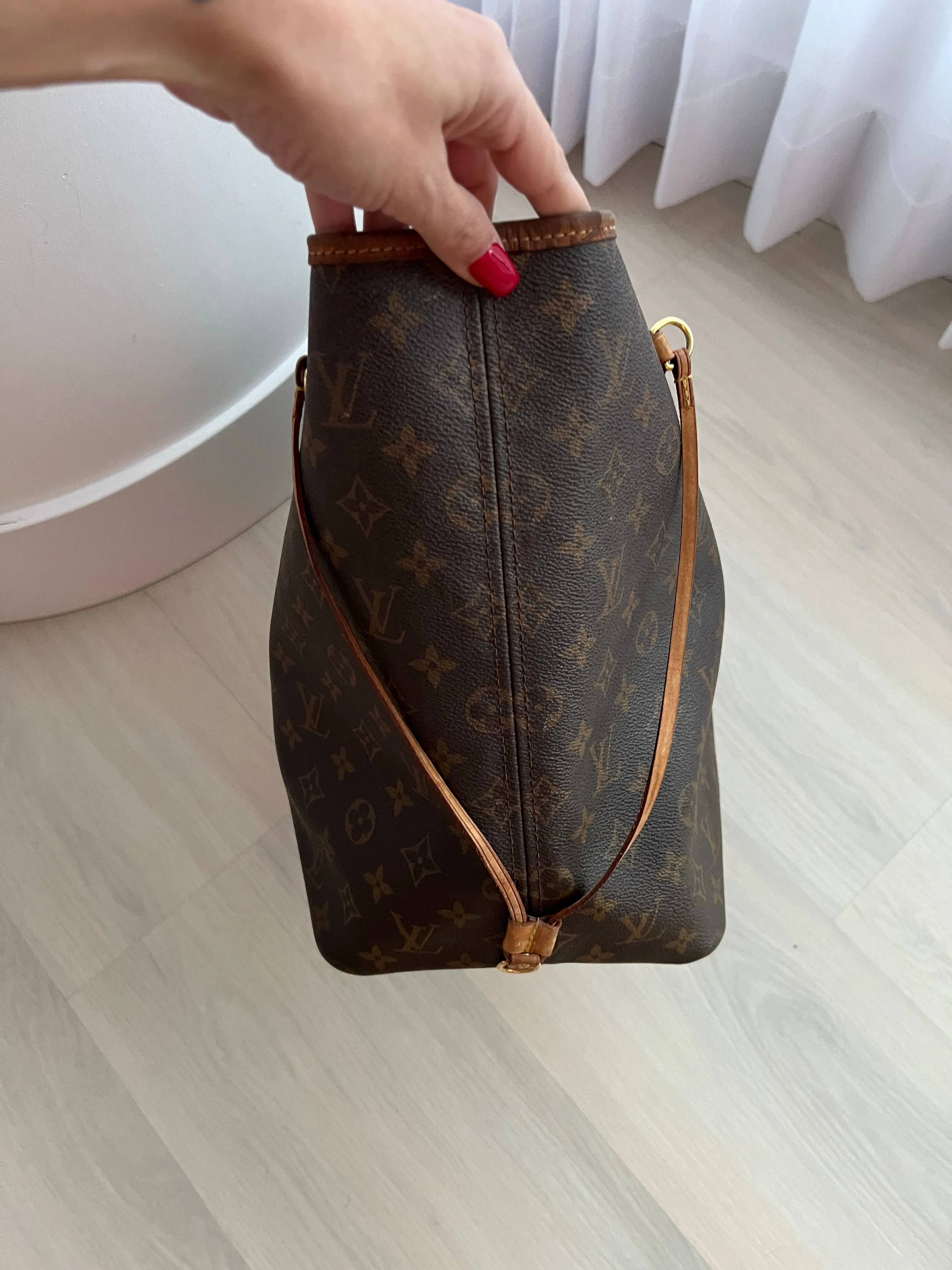 Louis Vuitton Neverfull bag