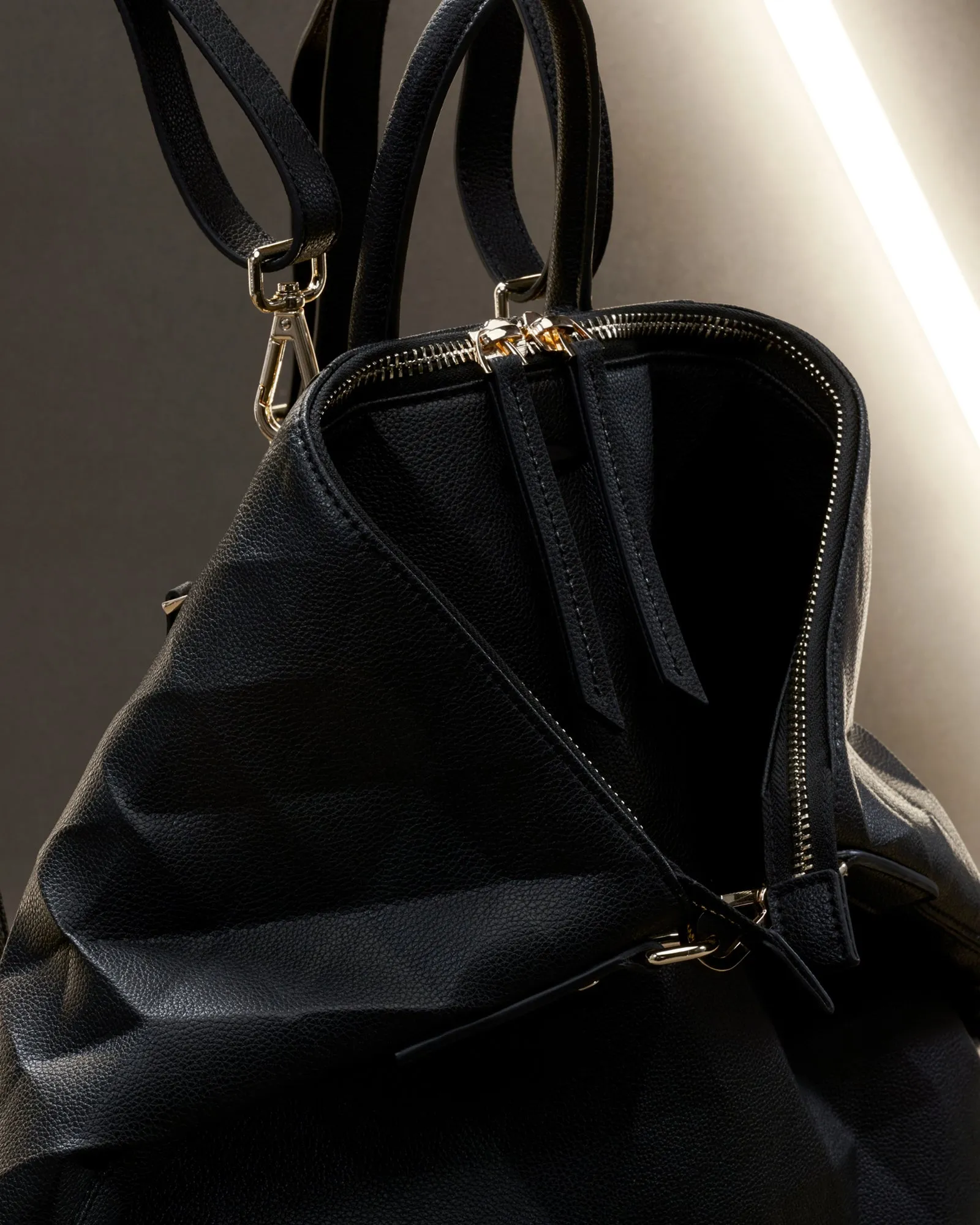 The Negotiator Backpack - Black Triangle