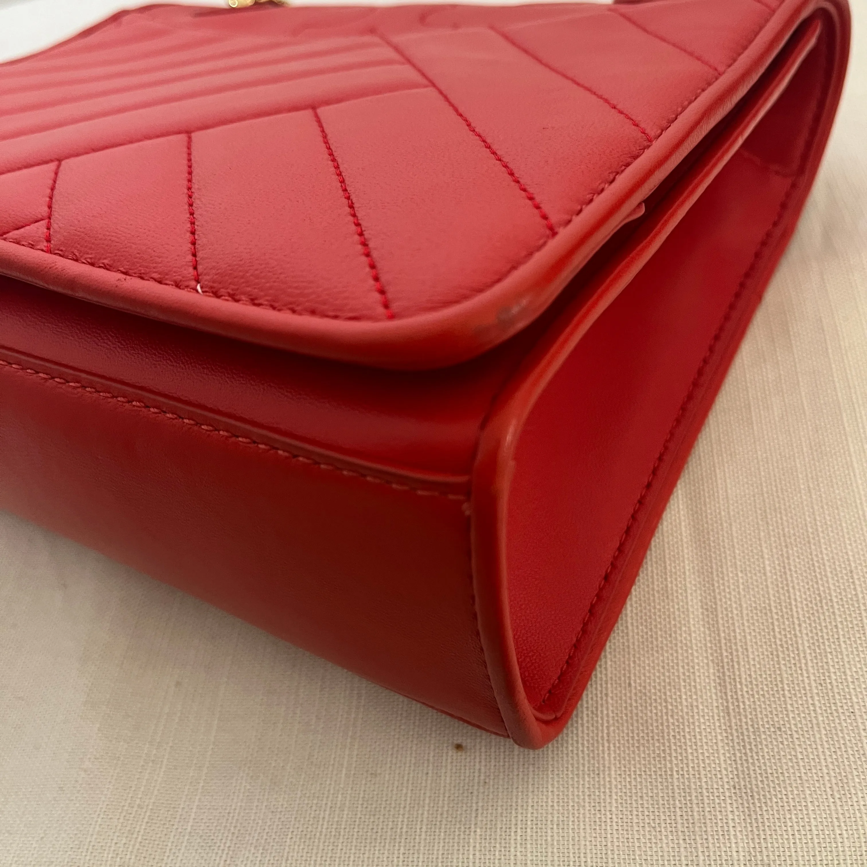 Tory Burch Red Leather 'Alexa' Convertible Shoulder Bag | Gently Used |