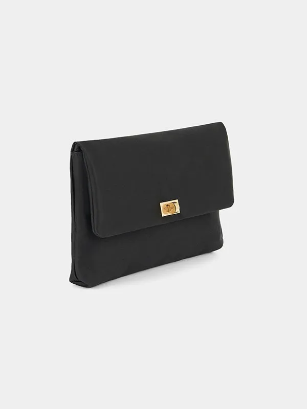 Valorie Clutch in Black